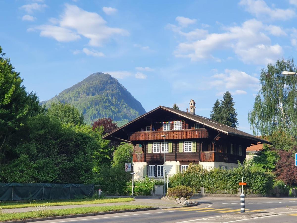 Zentral Gelegene Wohnung Mit Grossem Garten Interlaken Camera foto