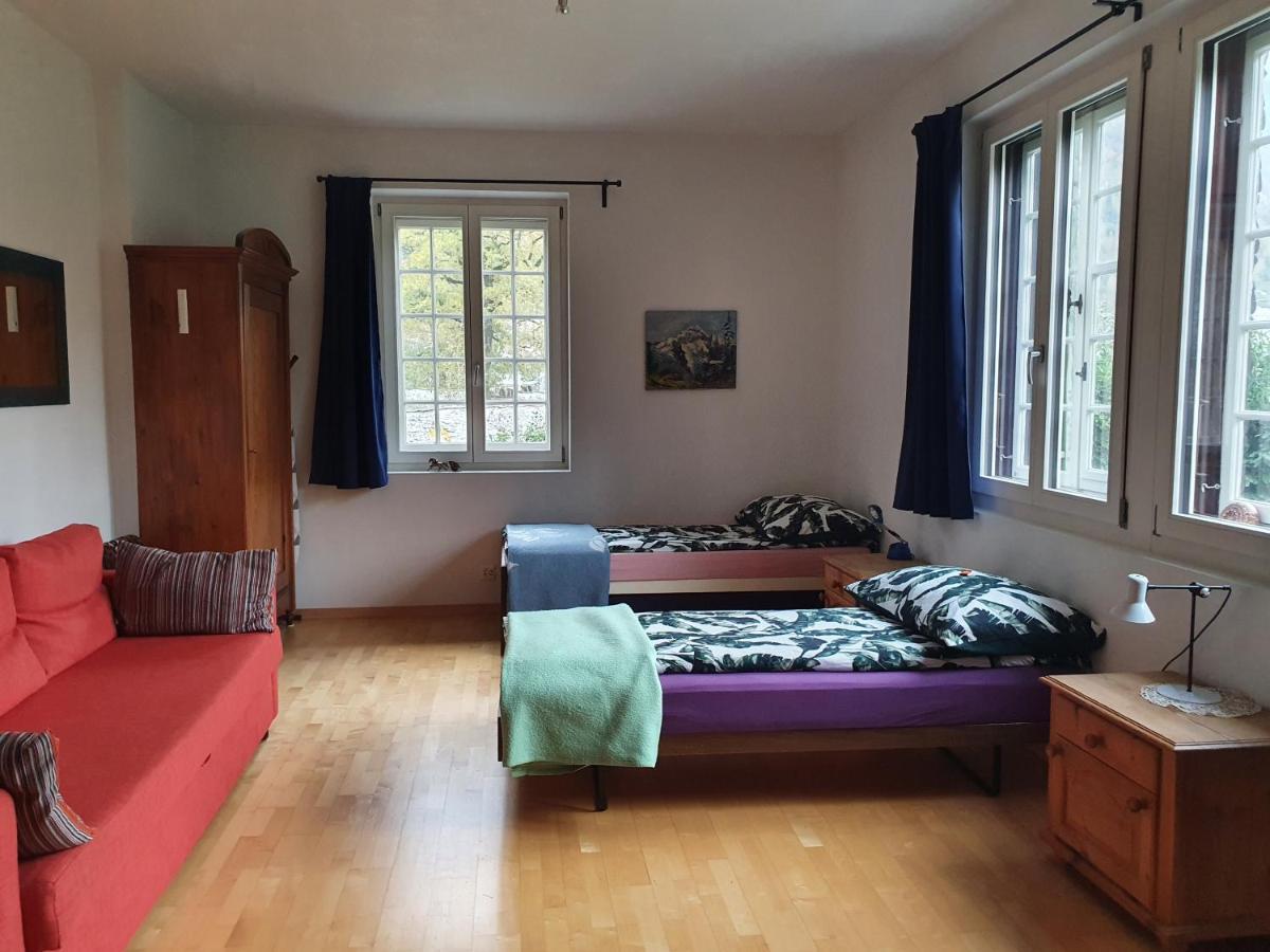 Zentral Gelegene Wohnung Mit Grossem Garten Interlaken Esterno foto