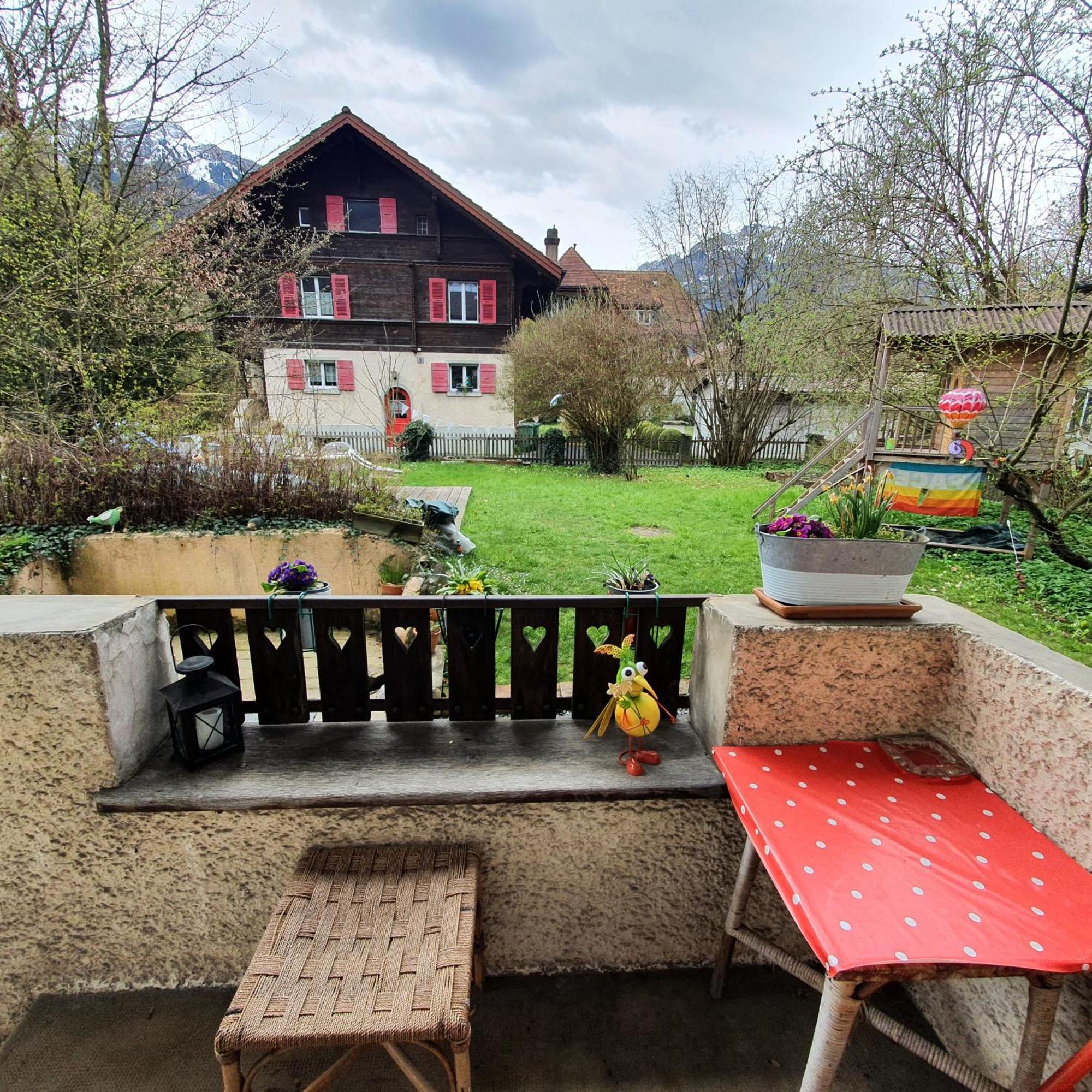 Zentral Gelegene Wohnung Mit Grossem Garten Interlaken Esterno foto